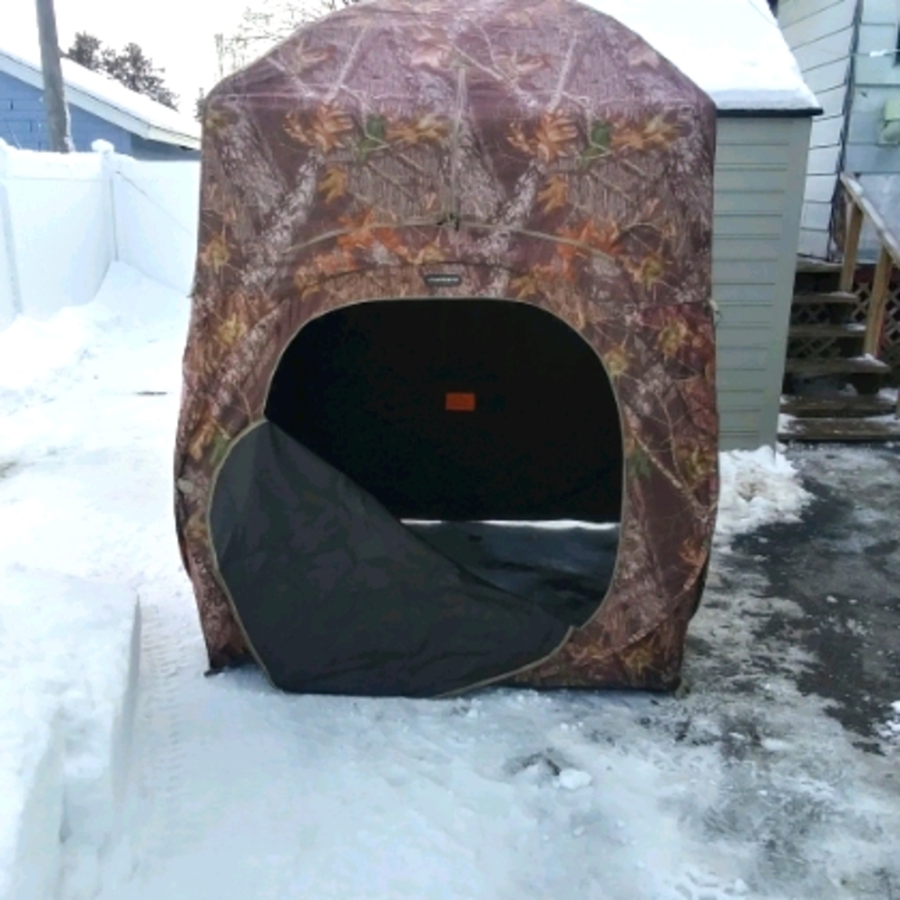 TRADING...POP UP HUNTING BLIND FOR ICE SHACK!!!